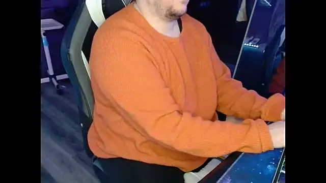 tuxedomasc 95 online show from 02/19/25, 12:57