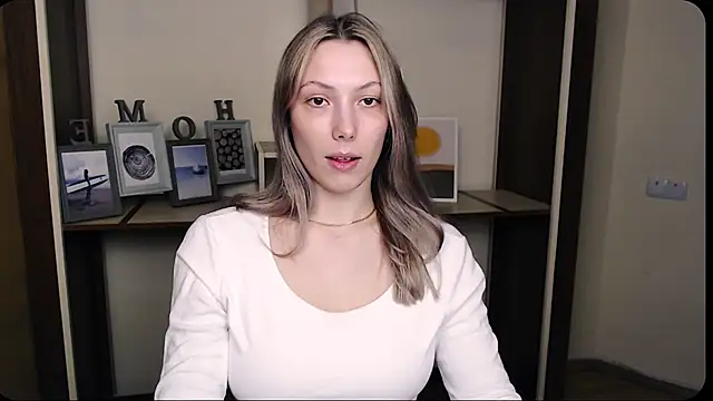 VanessaMay  online show from 03/29/26, 04:40