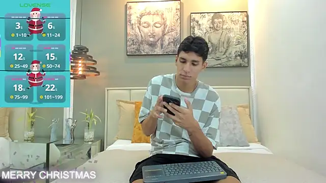 Snapshot of kieran_derek chatting on 12/18/25, 03:12 kieran derek online show from 12/18/25, 03:12