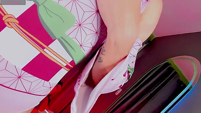 Snapshot of gatitavenecis chatting on 12/29/24, 04:40 gatitavenecis online show from 12/29/24, 04:40