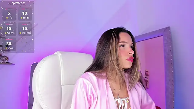 Snapshot of Marilyn_rouse_ chatting on 12/15/24, 06:18 Marilyn rouse online show from 12/15/24, 06:18