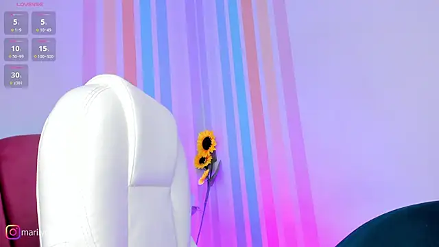 Snapshot of Marilyn_rouse_ chatting on 12/15/24, 10:58 Marilyn rouse online show from 12/15/24, 10:58