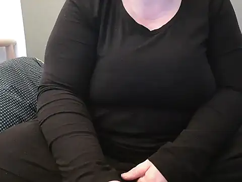 MarthaBriest online show from 03/18/25, 03:53