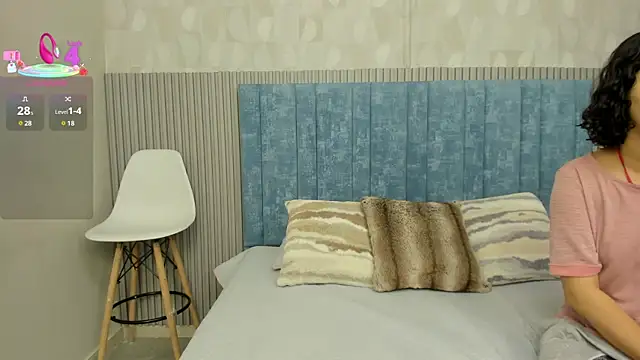 pretty sunlight  online show from 03/13/25, 01:21