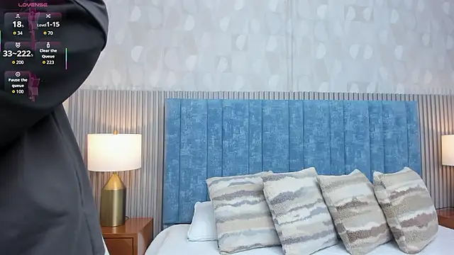 pretty sunlight  online show from 02/04/26, 01:22