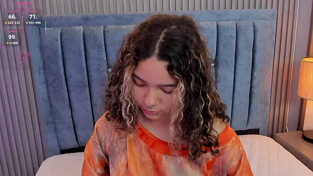 pretty sunlight  online show from 07/20/26, 10:23