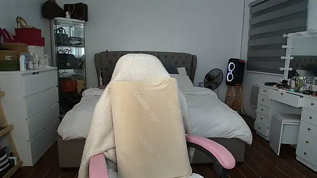 aya saki online show from 01/10/26, 10:50