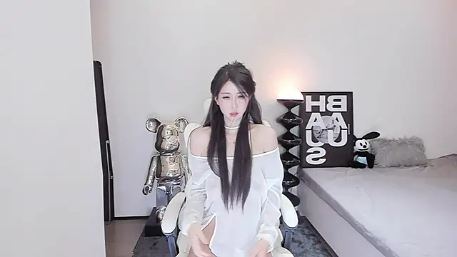 Snapshot of bdbdzs chatting on 02/05/25, 08:35 bdbdzs online show from 02/05/25, 08:35