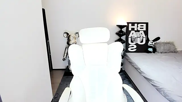 Snapshot of bdbdzs chatting on 02/16/25, 09:48 bdbdzs online show from 02/16/25, 09:48