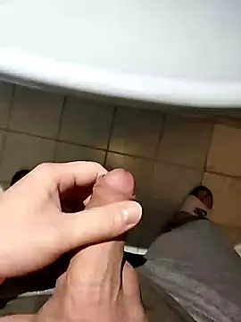 Snapshot of hexsmith96 chatting on 03/04/25, 08:02 hexsmith96 online show from 03/04/25, 08:02