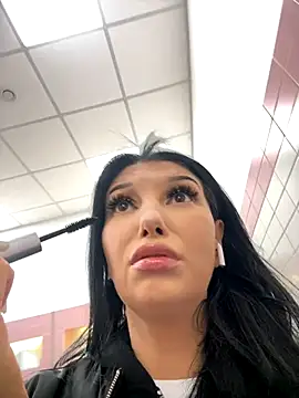 Tisha Busty online show from 10/17/25, 09:45