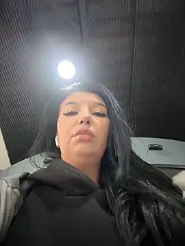 Tisha Busty online show from 11/17/25, 12:33