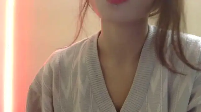 Snapshot of Tiny_lusty chatting on 12/17/24, 01:29 Tiny lusty online show from 12/17/24, 01:29