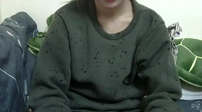 Snapshot of Tiny_lusty chatting on 01/25/25, 01:19 Tiny lusty online show from 01/25/25, 01:19