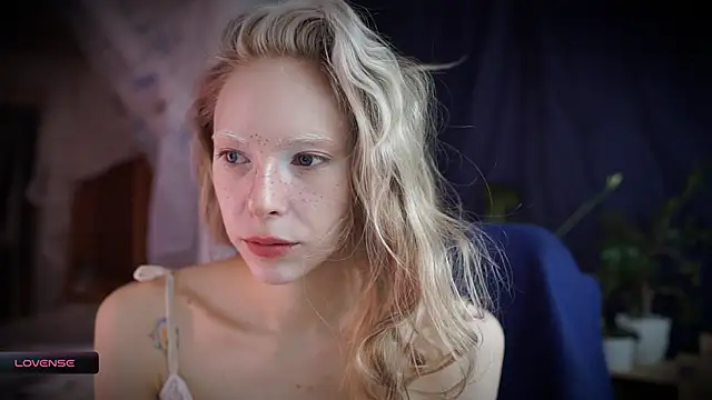  Phantom thread  online show from 10/22/25, 08:14