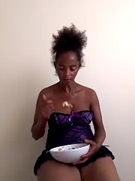 sweets 80 online show from 10/19/25, 12:17