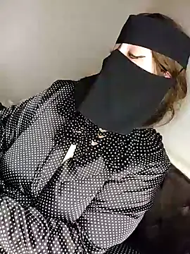 Snapshot of -Arab_milf- chatting on 01/02/25, 10:37 -Arab milf- online show from 01/02/25, 10:37