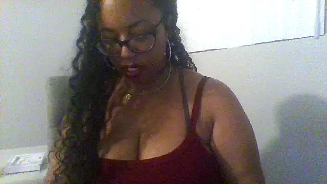 Snapshot of KittyKayla chatting on 10/16/25, 03:18 KittyKayla online show from 10/16/25, 03:18