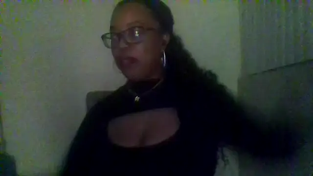 Snapshot of KittyKayla chatting on 10/20/25, 06:25 KittyKayla online show from 10/20/25, 06:25