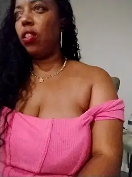 Snapshot of KittyKayla chatting on 11/01/25, 02:46 KittyKayla online show from 11/01/25, 02:46