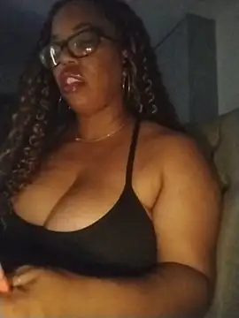 Snapshot of KittyKayla chatting on 11/13/25, 06:34 KittyKayla online show from 11/13/25, 06:34