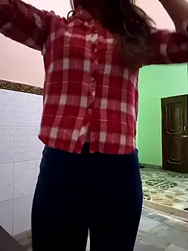 Snapshot of MIss-Naina chatting on 01/07/25, 02:42 MIss-Naina online show from 01/07/25, 02:42