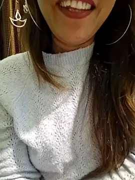 Snapshot of MIss-Naina chatting on 01/10/25, 02:55 MIss-Naina online show from 01/10/25, 02:55