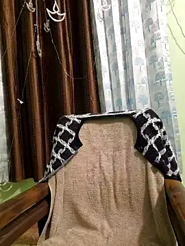 Snapshot of MIss-Naina chatting on 01/17/25, 02:18 MIss-Naina online show from 01/17/25, 02:18