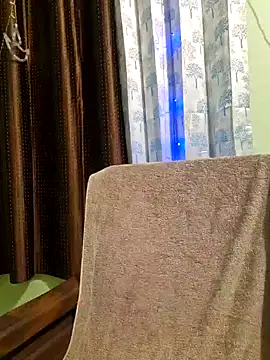 Snapshot of MIss-Naina chatting on 01/23/25, 12:19 MIss-Naina online show from 01/23/25, 12:19