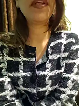 Snapshot of MIss-Naina chatting on 02/09/25, 01:22 MIss-Naina online show from 02/09/25, 01:22