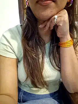 Snapshot of MIss-Naina chatting on 02/15/25, 11:58 MIss-Naina online show from 02/15/25, 11:58