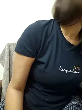 Snapshot of MIss-Naina chatting on 03/02/25, 05:58 MIss-Naina online show from 03/02/25, 05:58