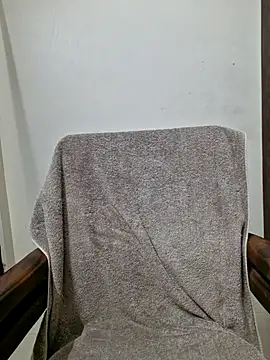 Snapshot of MIss-Naina chatting on 03/11/25, 07:47 MIss-Naina online show from 03/11/25, 07:47