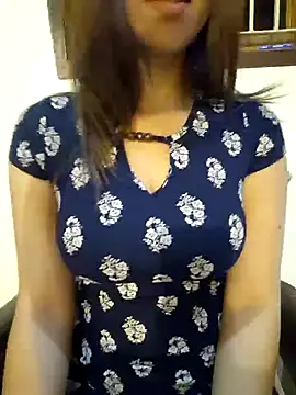 Snapshot of MIss-Naina chatting on 03/19/25, 11:25 MIss-Naina online show from 03/19/25, 11:25