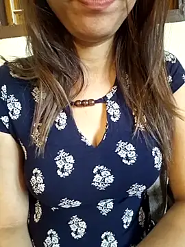 Snapshot of MIss-Naina chatting on 03/20/25, 02:29 MIss-Naina online show from 03/20/25, 02:29