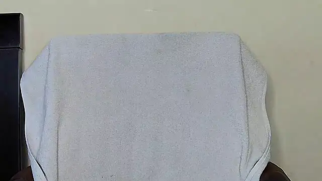 Snapshot of MIss-Naina chatting on 11/30/25, 07:56 MIss-Naina online show from 11/30/25, 07:56