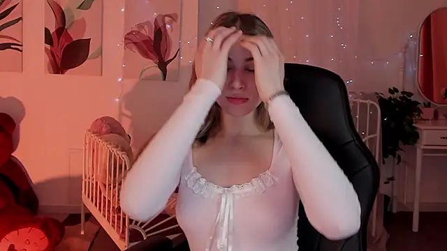 EllieCutes online show from 01/18/25, 07:38