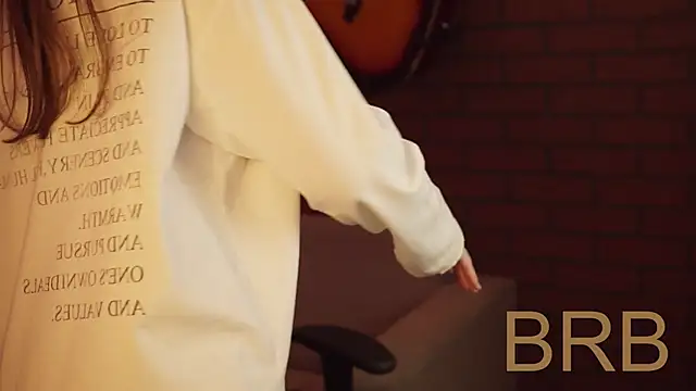 EllieCutes online show from 02/20/25, 11:31