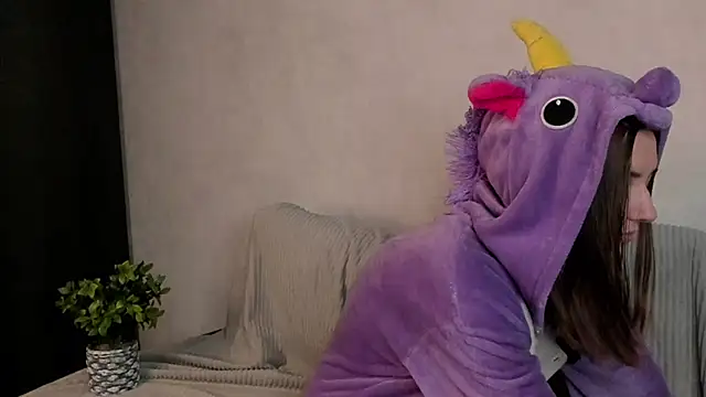 MeghanElson online show from 01/24/25, 05:32