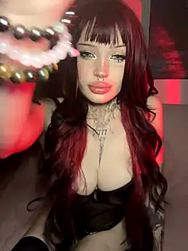 madelinexx online show from 10/28/25, 05:37