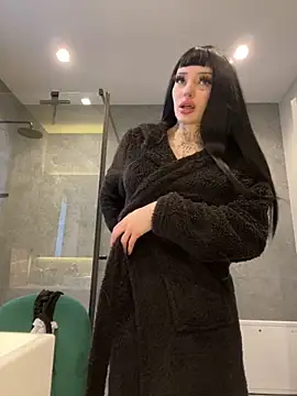 madelinexx online show from 11/04/25, 12:59