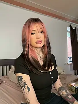 madelinexx online show from 03/18/26, 10:51