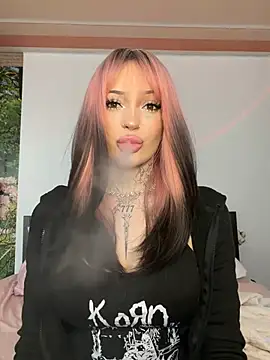 madelinexx online show from 03/25/26, 02:12