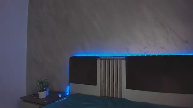 AliyaWade  online show from 09/19/25, 02:57