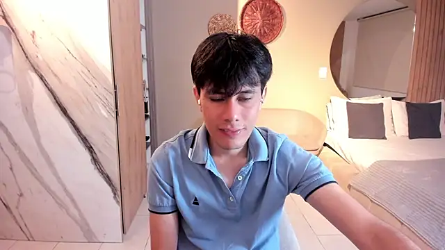 Snapshot of Huge_latin_cock chatting on 02/17/25, 02:20 Huge latin cock online show from 02/17/25, 02:20