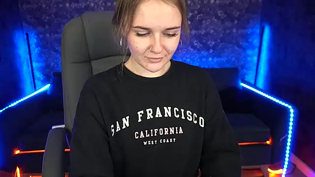 MaribelRiverr  online show from 02/10/25, 12:50