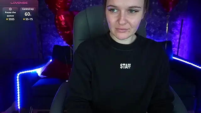 MaribelRiverr  online show from 02/17/25, 09:24