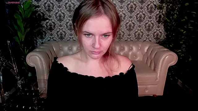 MaribelRiverr  online show from 09/22/25, 05:42