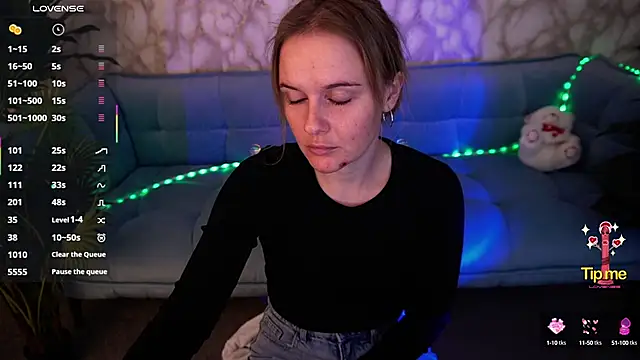 MaribelRiverr  online show from 10/04/25, 05:49