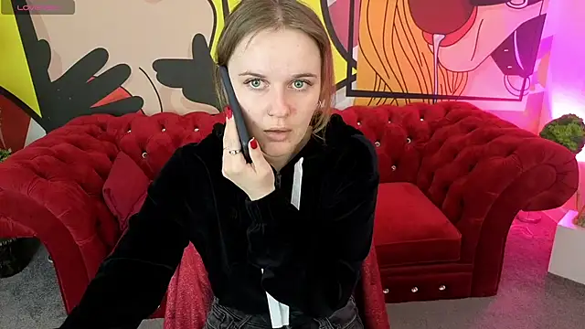 Snapshot of MaribelRiverr_ chatting on 05/04/26, 05:36 MaribelRiverr online show from 05/04/26, 05:36